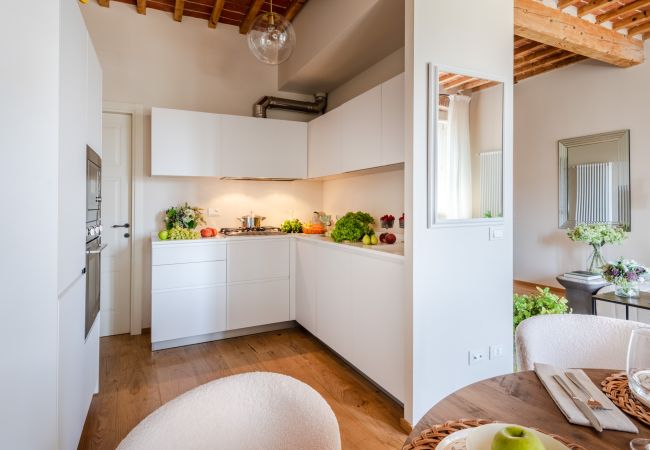 Appartamento a Lucca - Contemporary 2 Bedrooms 2 Bathrooms Apartment Appartamento a Lucca - Contemporary 2 Bedrooms 2 Bathrooms Apartment