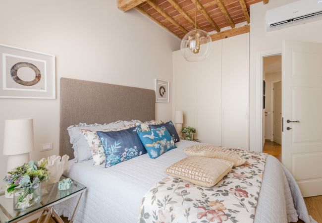 Appartamento a Lucca - Contemporary 2 Bedrooms 2 Bathrooms Apartment Appartamento a Lucca - Contemporary 2 Bedrooms 2 Bathrooms Apartment