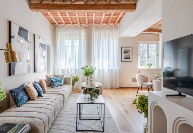 Appartamento a Lucca - Contemporary 2 Bedrooms 2 Bathrooms Apartment Appartamento a Lucca - Contemporary 2 Bedrooms 2 Bathrooms Apartment