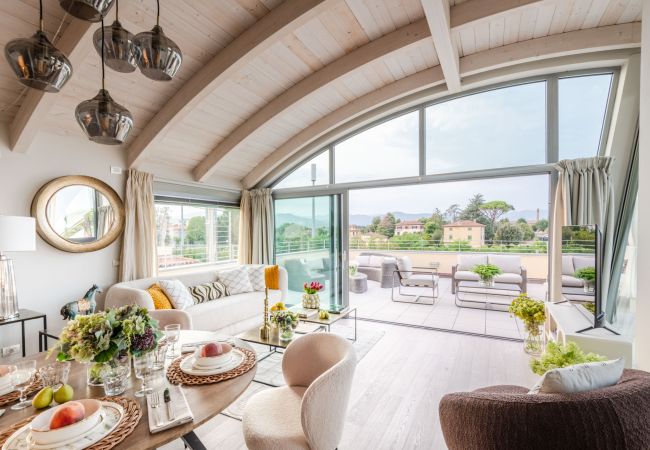 Appartamento a Lucca - Modern Panoramic Loft with Terrace, Elevator, Parking Appartamento a Lucca - Modern Panoramic Loft with Terrace, Elevator, Parking