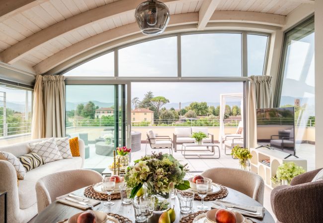 Appartamento a Lucca - Modern Panoramic Loft with Terrace, Elevator, Parking Appartamento a Lucca - Modern Panoramic Loft with Terrace, Elevator, Parking