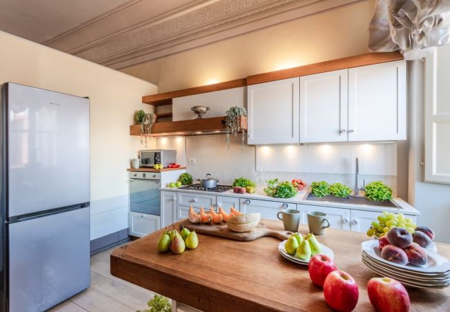 Appartamento a Lucca - Timeless Palazzo: a historic haven in the heart of Lucca Appartamento a Lucca - Timeless Palazzo: a historic haven in the heart of Lucca