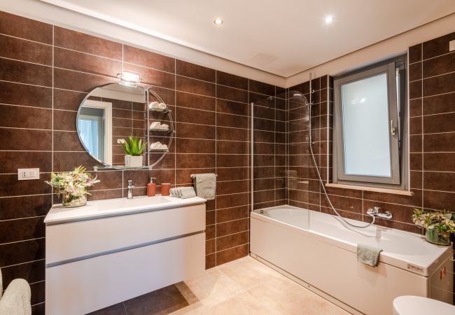 Appartamento a Lucca - Luxury Apartment with Elevator and Private Parking Appartamento a Lucca - Luxury Apartment with Elevator and Private Parking