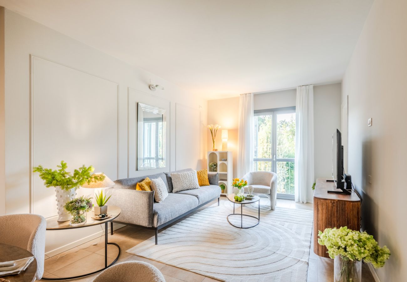 Appartamento a Lucca - Luxury Apartment with Elevator and Private Parking