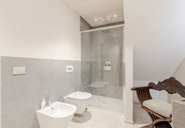 Appartamento a Lucca - Contemporary Apartment with Private Outdoor in Lucca Appartamento a Lucca - Contemporary Apartment with Private Outdoor in Lucca