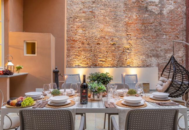 Appartamento a Lucca - Contemporary Apartment with Private Outdoor in Lucca Appartamento a Lucca - Contemporary Apartment with Private Outdoor in Lucca