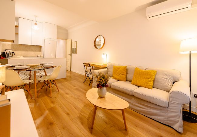  a Madrid - Apartamento Luminoso con Balcón en el Corazón de Moncloa