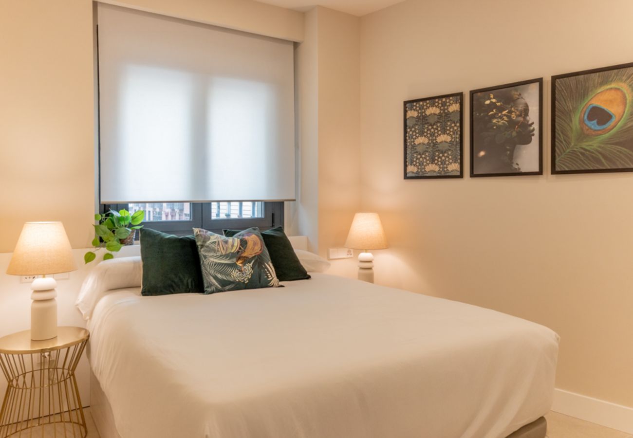 Appartamento a Madrid - Retiro: Cómodo apartamento en la zona de Delicias 