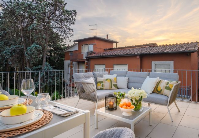  a Lucca - The City Terrace Apartment: smart 2 bedrooms in Lucca