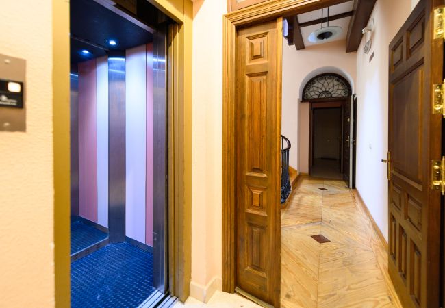 Appartamento a Madrid - Elegante vivienda de 3 habitaciones en el centro de Madrid  Appartamento a Madrid - Elegante vivienda de 3 habitaciones en el centro de Madrid