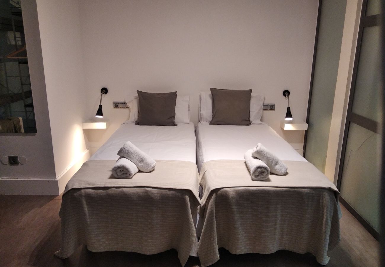 Appartamento a Barcelona - MONUMENT, apartamento grande y acogedor Appartamento a Barcelona - MONUMENT, apartamento grande y acogedor