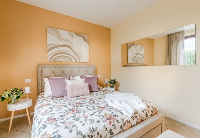 Appartamento a Lucca - Smart Apartment with Outdoor and Private Parking Appartamento a Lucca - Smart Apartment with Outdoor and Private Parking