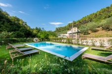 Villa a Santa Maria del giudice - Escape to Tuscany: serene farmhouse with pool & views