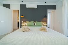 Appartamento a Madrid -  Exclusivo piso con balcones y vistas en ubicación privilegiada . Madrid
