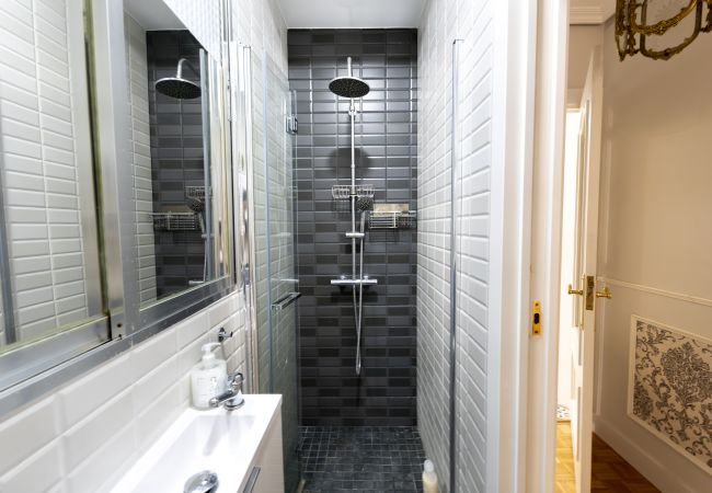 Appartamento a Madrid - Acogedor piso con balcones en el centro de Madrid , a unos pasos de la Plaza Mayor .Temporal Appartamento a Madrid - Acogedor piso con balcones en el centro de Madrid , a unos pasos de la Plaza Mayor .Temporal