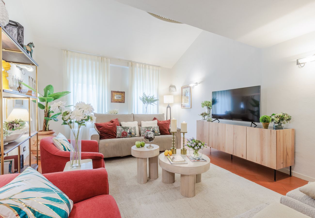 Appartamento a Lucca - Smart Penthouse with Views over Amphiteatre Square Appartamento a Lucca - Smart Penthouse with Views over Amphiteatre Square