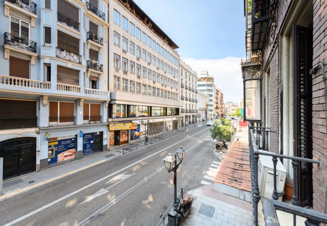 Affitto per camere a Madrid - Los Ángeles: habitación con comodidad y zonas compartidas Gran Vía-Madrid. Temporal Affitto per camere a Madrid - Los Ángeles: habitación con comodidad y zonas compartidas Gran Vía-Madrid. Temporal