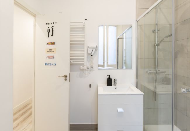 Affitto per camere a Madrid - Berlín: habitación con comodidad y zonas compartidas Gran Vía-Madrid.Temporal Affitto per camere a Madrid - Berlín: habitación con comodidad y zonas compartidas Gran Vía-Madrid.Temporal