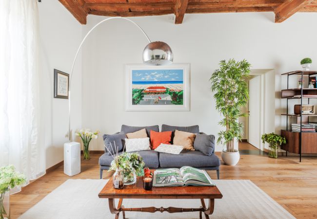 Appartamento a Lucca - Historic and Contemporary 3 Bedrooms inside Lucca Appartamento a Lucca - Historic and Contemporary 3 Bedrooms inside Lucca