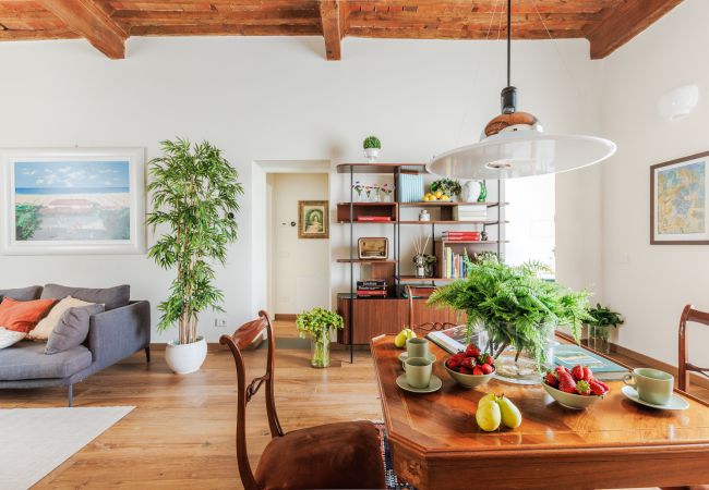 Appartamento a Lucca - Historic and Contemporary 3 Bedrooms inside Lucca Appartamento a Lucca - Historic and Contemporary 3 Bedrooms inside Lucca