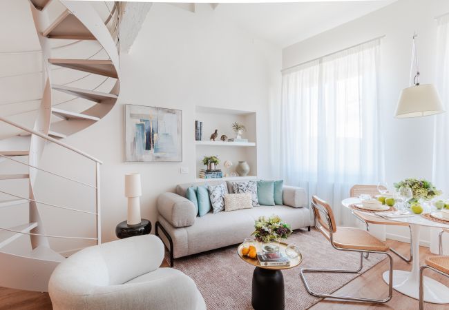 Appartamento a Lucca - Luxury 2 Bedrooms 2 Bathrooms Penthouse, Elevator Appartamento a Lucca - Luxury 2 Bedrooms 2 Bathrooms Penthouse, Elevator