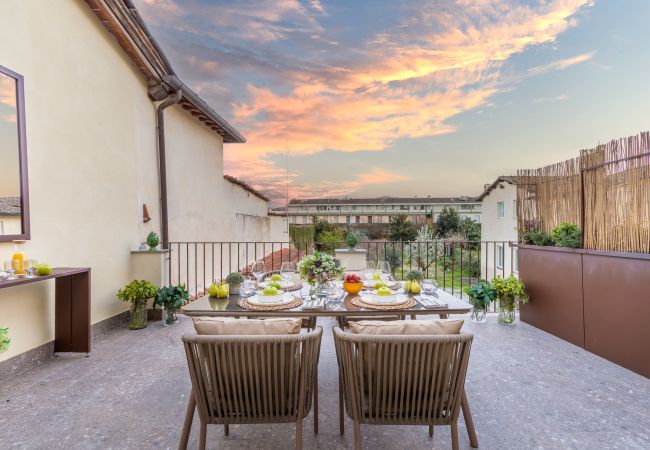 Appartamento a Lucca - Smart Apartment with Terrace and elevator in Lucca Appartamento a Lucca - Smart Apartment with Terrace and elevator in Lucca