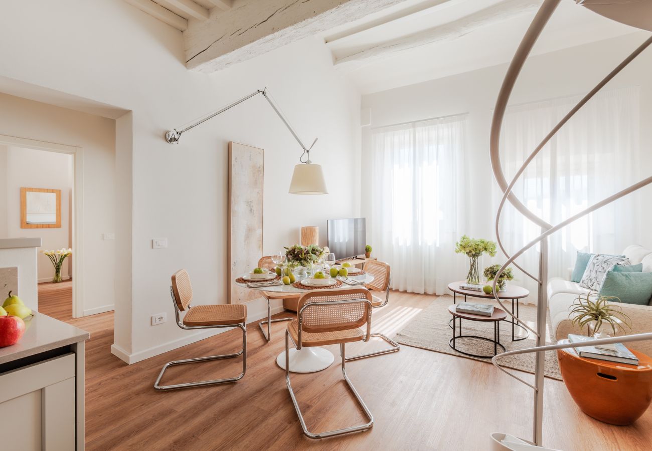 Appartamento a Lucca - 2 Bedrooms Apartment with Elevator in a Smart Location Appartamento a Lucca - 2 Bedrooms Apartment with Elevator in a Smart Location