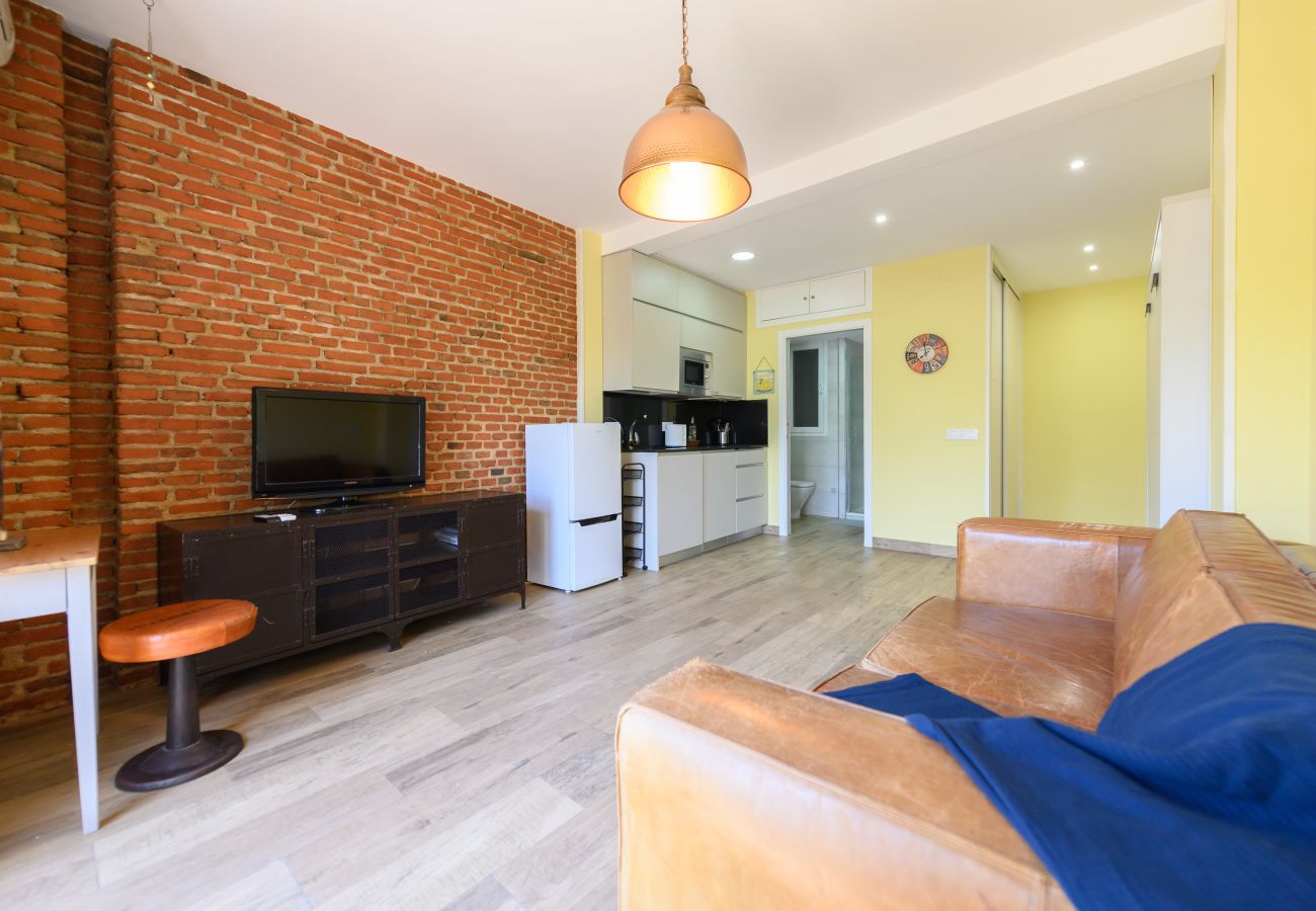 Studio a Madrid - Estudio con balcón – Todo lo que necesitas para una estancia perfecta en Madrid. Temporal
