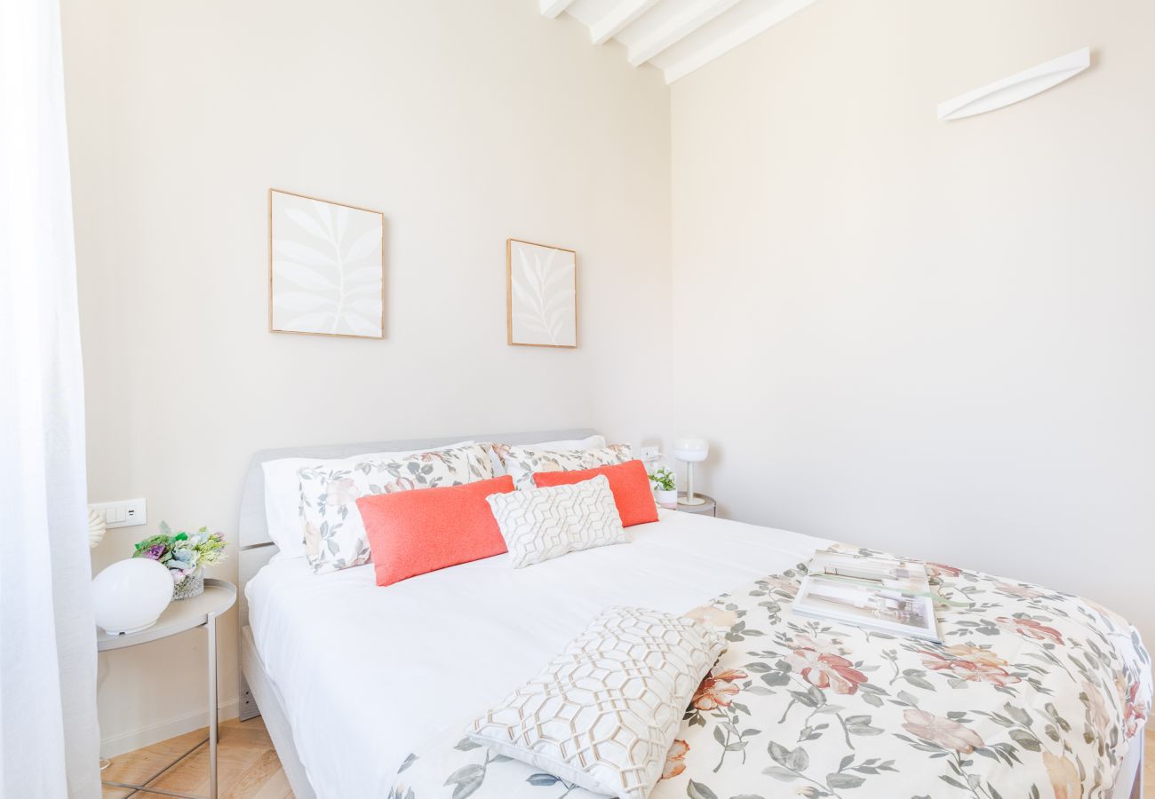 Appartamento a Lucca - The White Lotus Penthouse, Modern Flat with Elevator Appartamento a Lucca - The White Lotus Penthouse, Modern Flat with Elevator