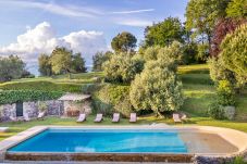 Villa a Lucca - Iconic Romantic Farmhouse with Pool in Lucca