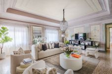 Appartamento a Lucca - Luxury 4 bedrooms 4 bathrooms Penthouse with Terrace and Elevator