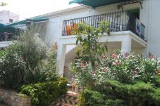 Aparthotel a Cunit - Apartamento 6/7 personas con terraza, piscina comunitaria y amplio parque