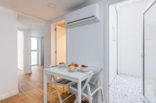 Apartment in Barcelona - New 2 bedrooms flat for rent in central Gracia