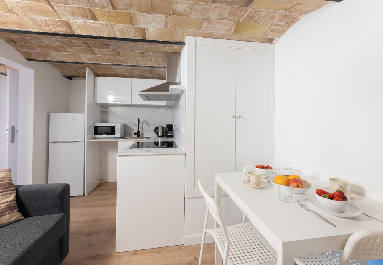 Apartment in Barcelona - Renovated 2 bedrooms flat in central Gracia Apartment in Barcelona - Renovated 2 bedrooms flat in central Gracia