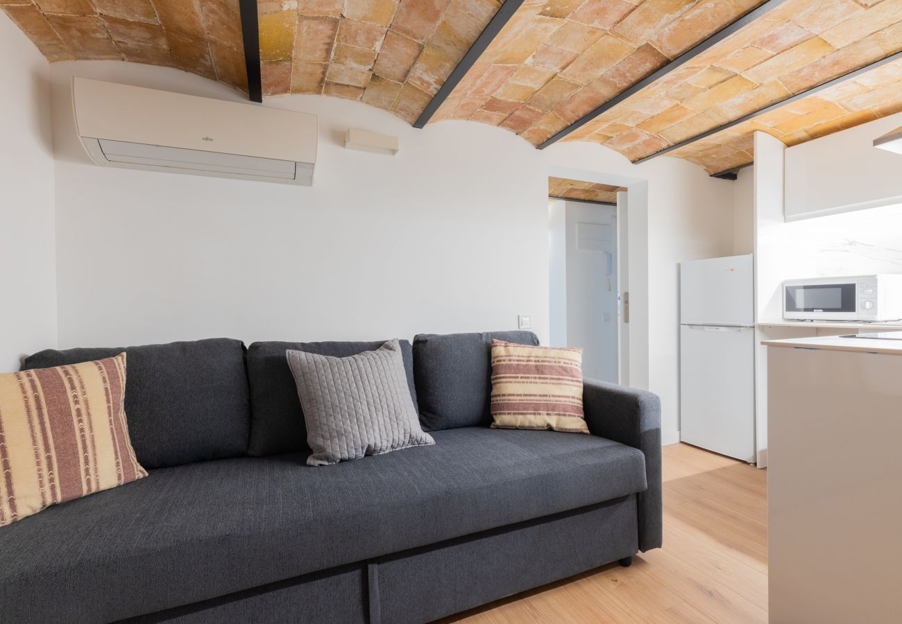 Apartment in Barcelona - Renovated 2 bedrooms flat in central Gracia Apartment in Barcelona - Renovated 2 bedrooms flat in central Gracia