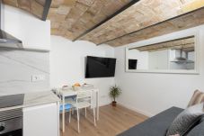 Apartment in Barcelona - Renovated 2 bedrooms flat in central Gracia