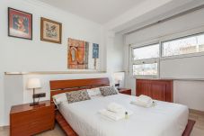 Apartamento em Barcelona - Beautiful-centric next to MusicHall-2-Dormitorios