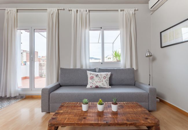 Apartamento em Barcelona - Penthouse with Terrace, Camp Nou