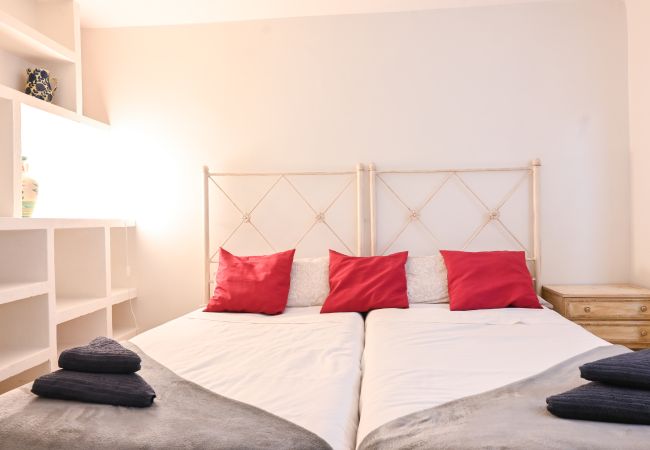 Apartamento em Madrid - GARDEN House Downtown MADRID CENTRO-IFEMA-AEROPUERTO. 2 ROOMS 6 PAX GARDEN Apartamento em Madrid - GARDEN House Downtown MADRID CENTRO-IFEMA-AEROPUERTO. 2 ROOMS 6 PAX GARDEN