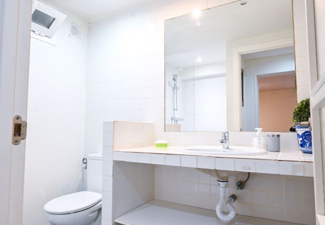 Apartamento em Madrid - GARDEN House Downtown MADRID CENTRO-IFEMA-AEROPUERTO. 2 ROOMS 6 PAX GARDEN Apartamento em Madrid - GARDEN House Downtown MADRID CENTRO-IFEMA-AEROPUERTO. 2 ROOMS 6 PAX GARDEN