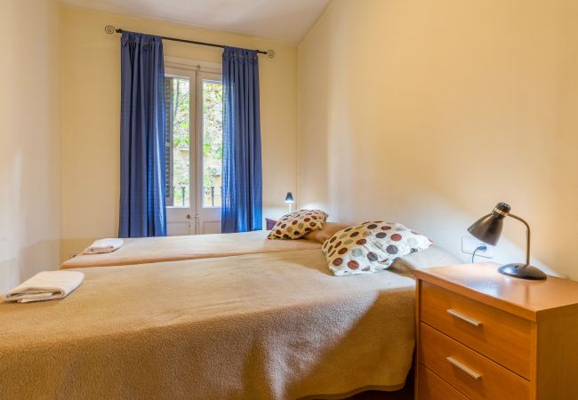 Apartamento em Barcelona - PARLAMENT, renoveret, moderne og sød lejlighed ved siden af Mercado San Antonio Apartamento em Barcelona - PARLAMENT, renoveret, moderne og sød lejlighed ved siden af Mercado San Antonio