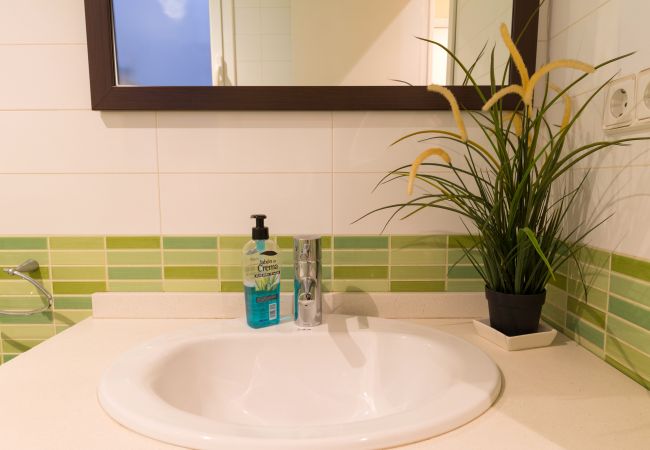 Apartamento em Barcelona - PARLAMENT, renoveret, moderne og sød lejlighed ved siden af Mercado San Antonio Apartamento em Barcelona - PARLAMENT, renoveret, moderne og sød lejlighed ved siden af Mercado San Antonio