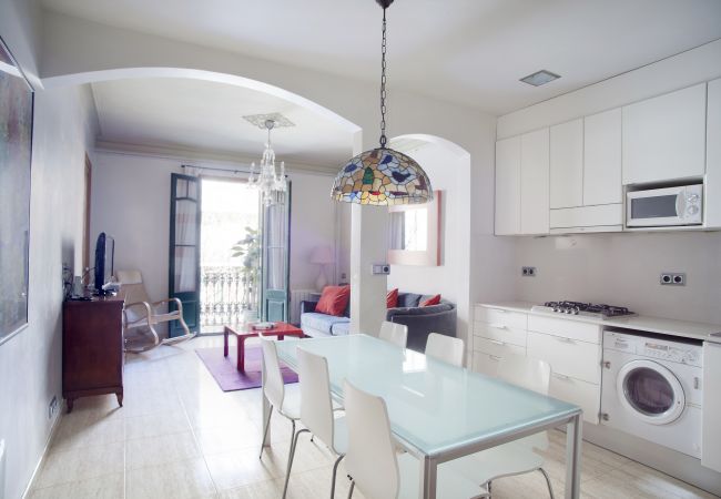 Apartamento em Barcelona - VILADOMAT, grande, confortável, leve, fofo e bastante plana em Eixample, Barcelona