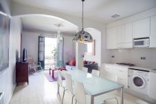 Apartamento em Barcelona - VILADOMAT, grande, confortável, leve, fofo e bastante plana em Eixample, Barcelona