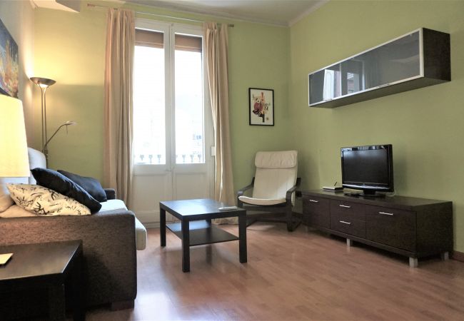 Apartamento em Barcelona - PLAZA ESPAÑA & MONTJUÏC, apartamento fofo para alugar por dias no centro de Barcelona