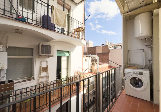 Apartamento em Barcelona - Bonito, silencioso e ensolarado apartamento, excelente localizado em Gracia, Barcelona Apartamento em Barcelona - Bonito, silencioso e ensolarado apartamento, excelente localizado em Gracia, Barcelona