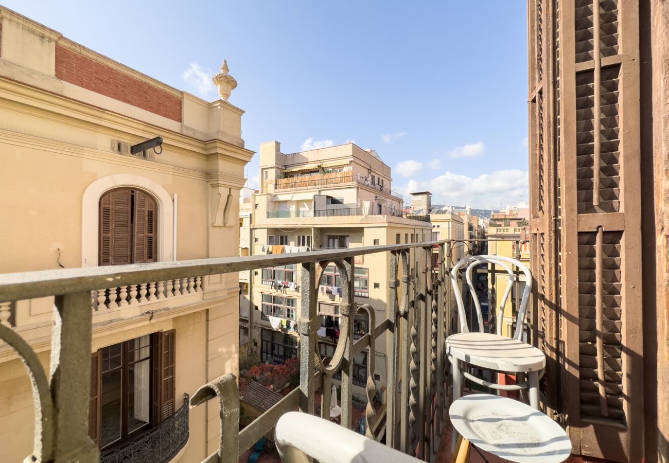 Apartamento em Barcelona - Apartamento restaurado, elegante e ensolarado para alugar no centro de Barcelona, Gracia. Apartamento em Barcelona - Apartamento restaurado, elegante e ensolarado para alugar no centro de Barcelona, Gracia.