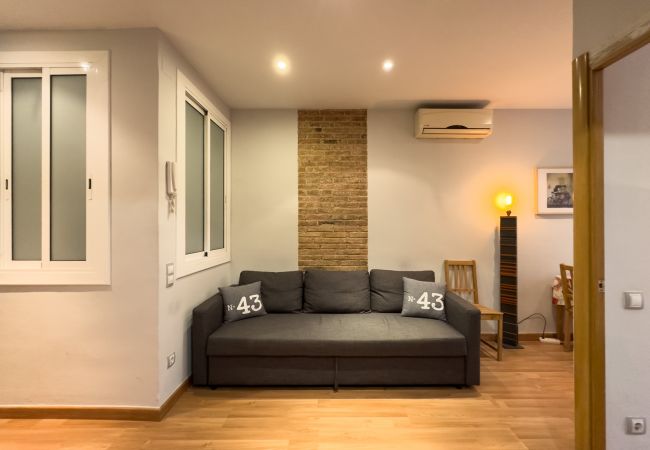 Apartamento em Barcelona - Bonito apartamento restaurado para alugar com terraço privado no centro de Barcelona, Gracia Apartamento em Barcelona - Bonito apartamento restaurado para alugar com terraço privado no centro de Barcelona, Gracia