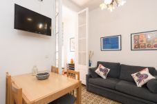 Apartamento em Barcelona - GRACIA SANT AGUSTÍ, apartamento de 3 quartos para alugar por dia em Barcelona, Gracia