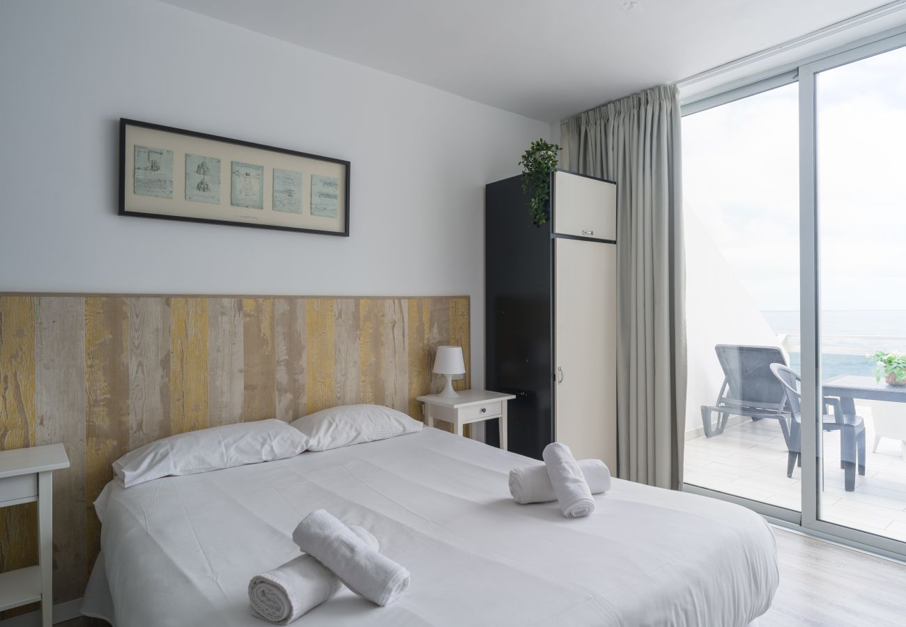 Estúdio em Las Palmas de Gran Canaria - Great terrace sea views By CanariasGetaway  Estúdio em Las Palmas de Gran Canaria - Great terrace sea views By CanariasGetaway